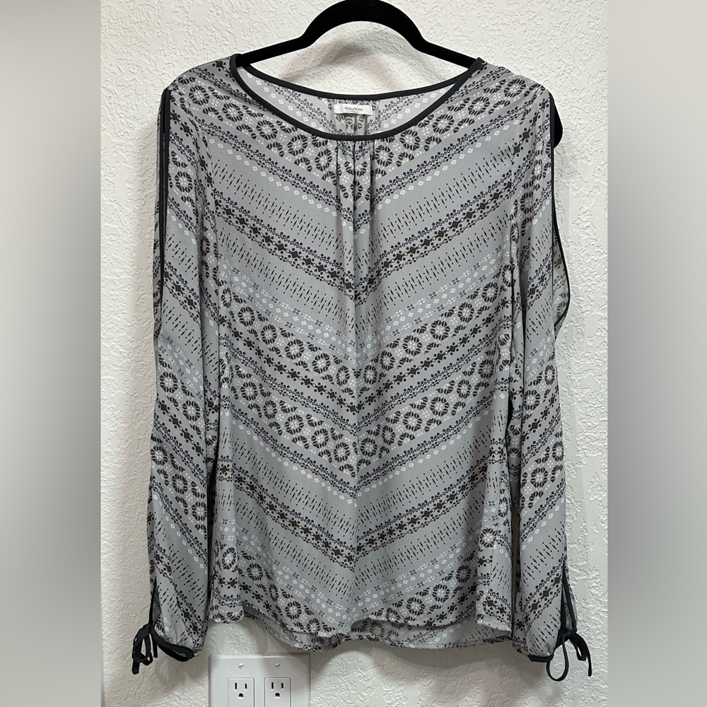 Women’s Blouse